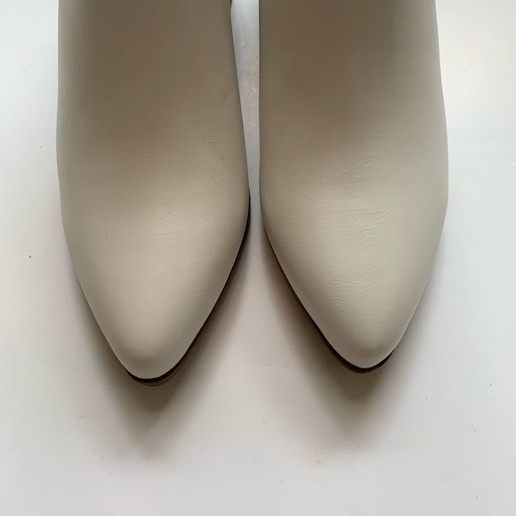 Restocked Kimbo vegan leather zipper ankle booties - Picture 3 of 5